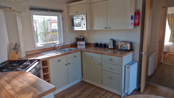 Willerby Lyndhurst holiday home kitchen