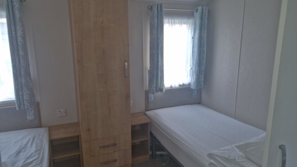 Willerby Richmond Access holiday home twin bedroom