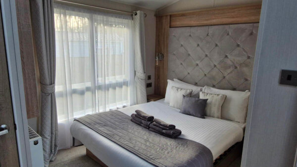 Willerby Vogue holiday home double bedroom