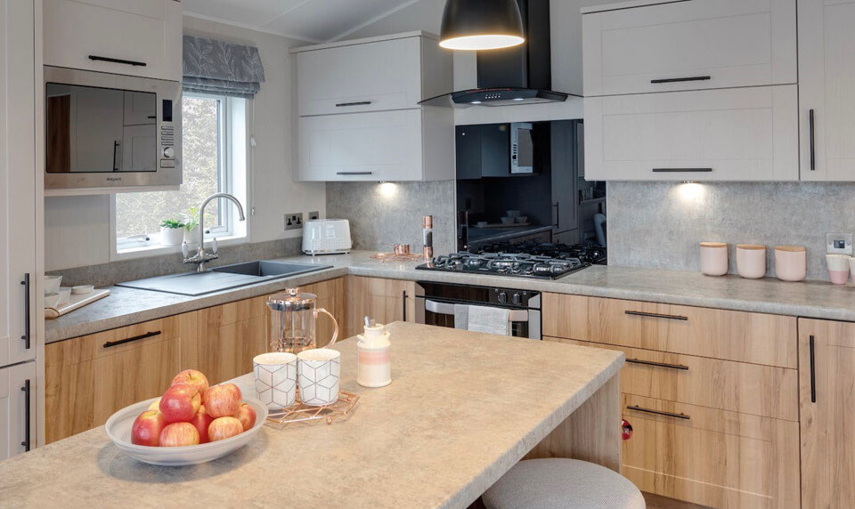 Ivy Premier Mini Lodge kitchen